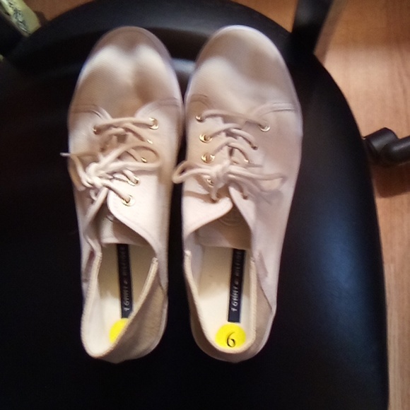 Shoes - Picture 2 of 3